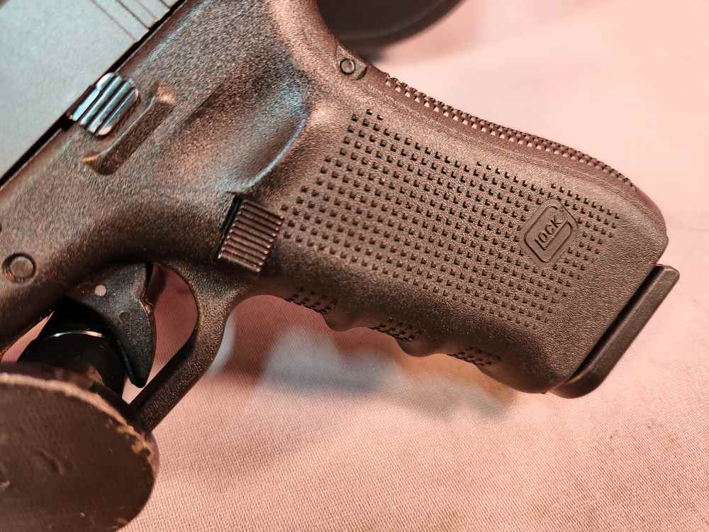 *POLICE TRADE IN* GLOCK 17 GEN4 9MM USED! PENNY AUCTION!-img-1