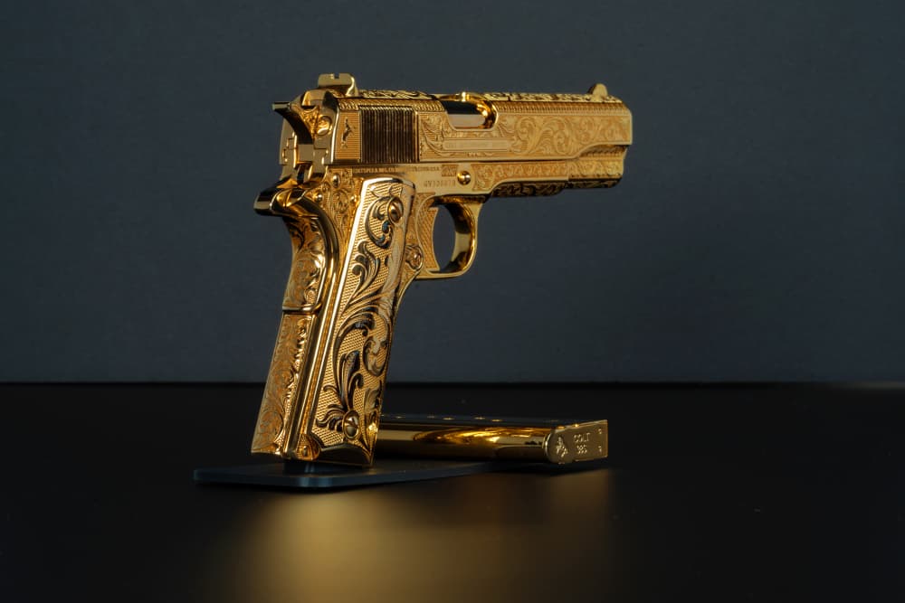 Colt 1911 in 24K Gold & Full Engraving-img-2