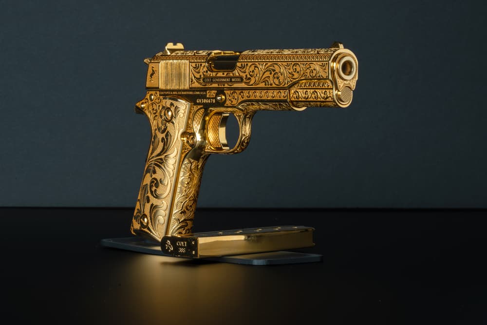 Colt 1911 in 24K Gold & Full Engraving-img-10