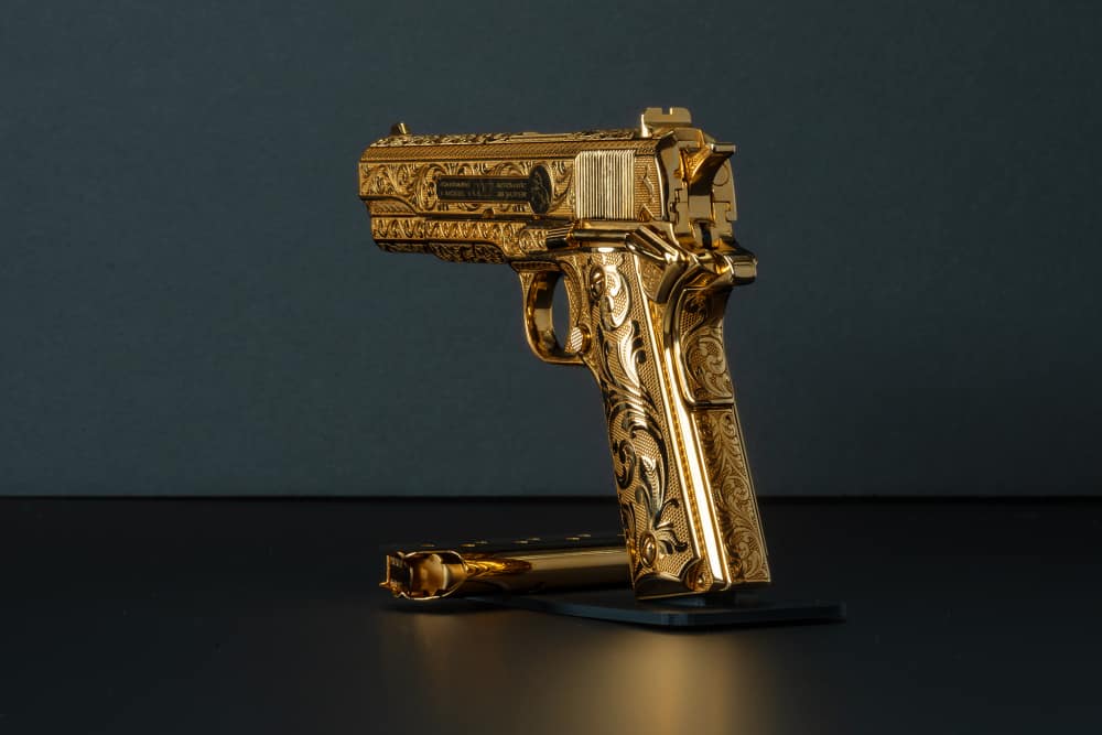 Colt 1911 in 24K Gold & Full Engraving-img-4