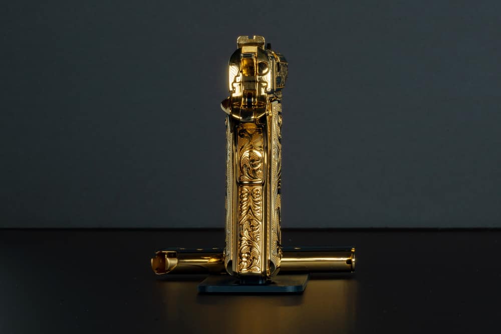 Colt 1911 in 24K Gold & Full Engraving-img-3