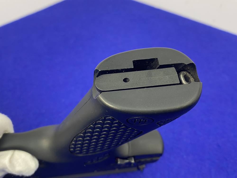 Beretta U22 Neos .22 LR Pistol Black 4.5" *FULL LENGTH TOP WEAVER RAIL*-img-26