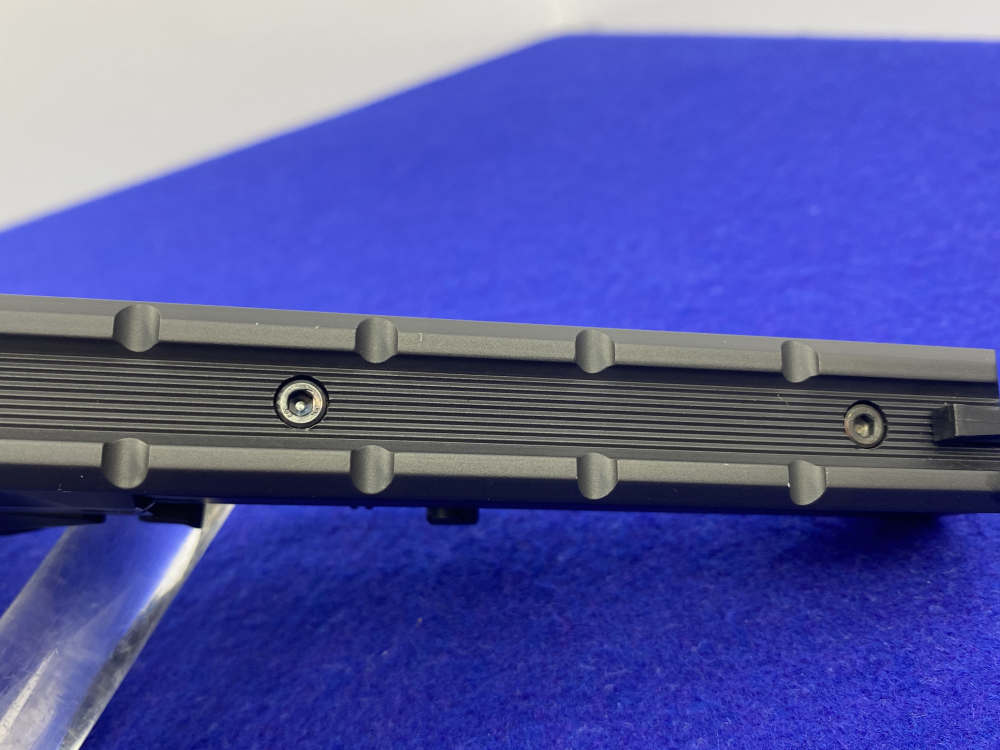 Beretta U22 Neos .22 LR Pistol Black 4.5" *FULL LENGTH TOP WEAVER RAIL*-img-18
