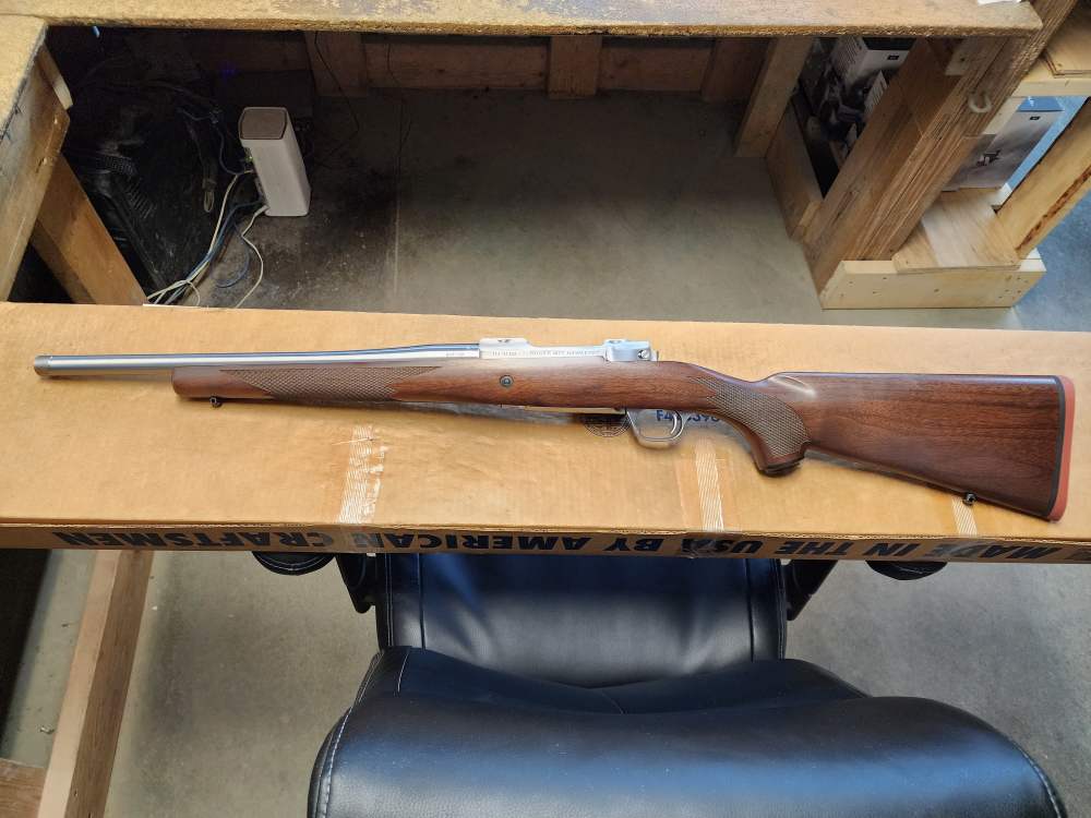 PICS! NEW RUGER HAWKEYE HUNTER 243 WINCHESTER 16 SS THREADED STAINLESS M 77-img-10