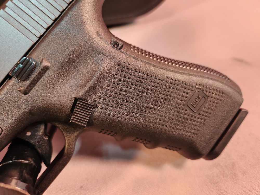 *POLICE TRADE IN* GLOCK 17 GEN4 9MM USED! PENNY AUCTION!-img-1