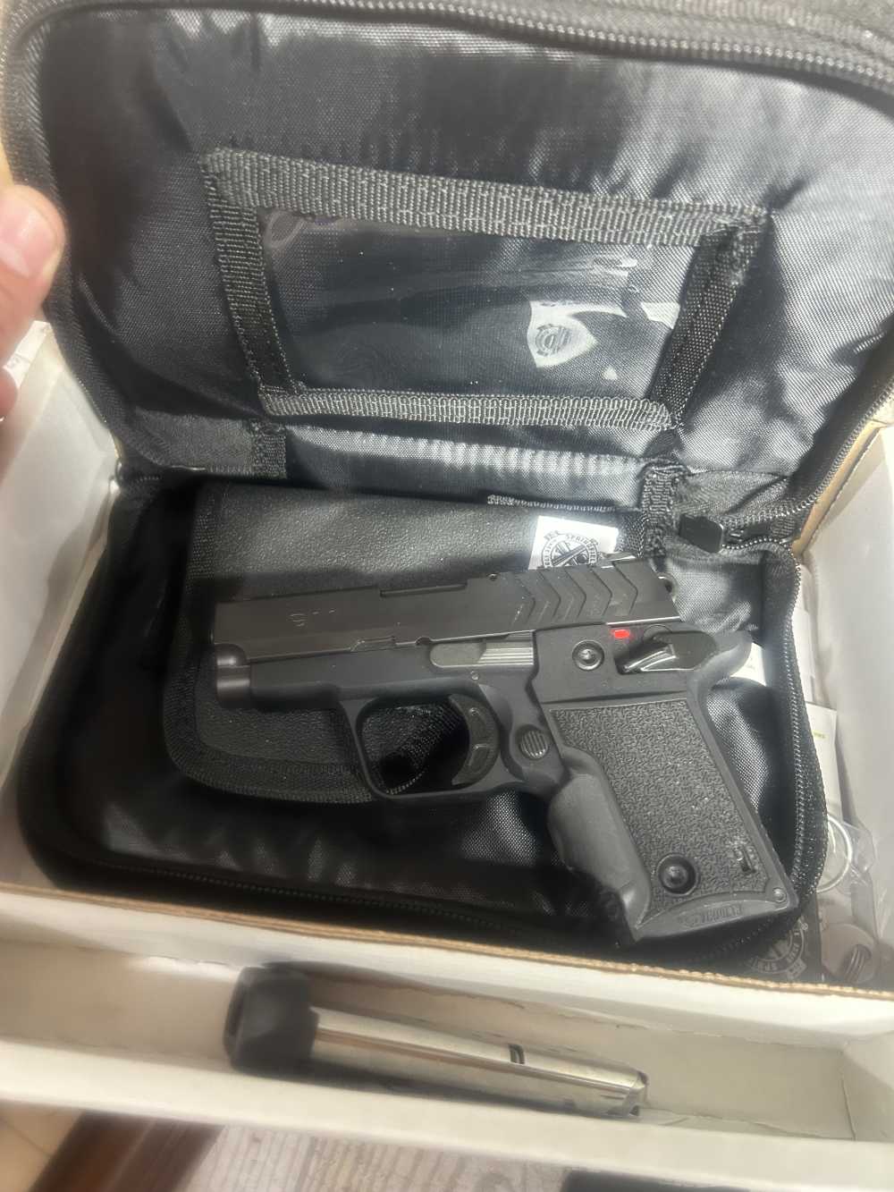 Springfield 911 .380 with Green Veridian Laser Grips -img-0
