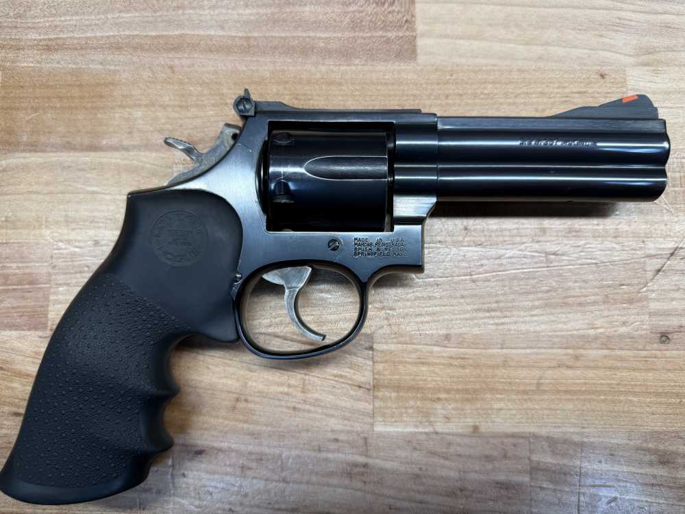 SMITH & WESSON 586 4" .357 MAG PENNY AUCTION -img-0