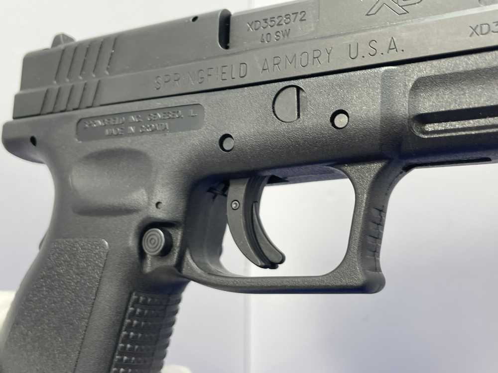Springfield Armory XD-40 .40 S&W 4" Black *GREAT SEMI-AUTOMATIC PISTOL*-img-36