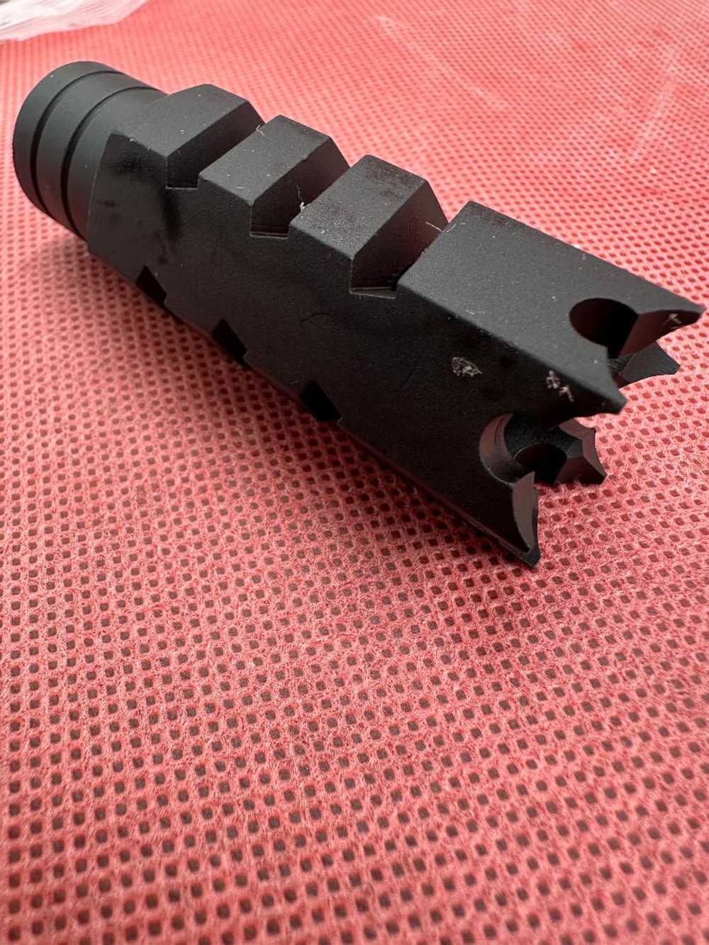 5/8X24 - Flash Hider .308 Compensator New -img-0
