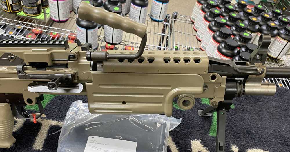 USED LIKE NEW FN M249S FDE in 5.56mm with 18.5" Brl and 1-200 Rnd Magazine!-img-2