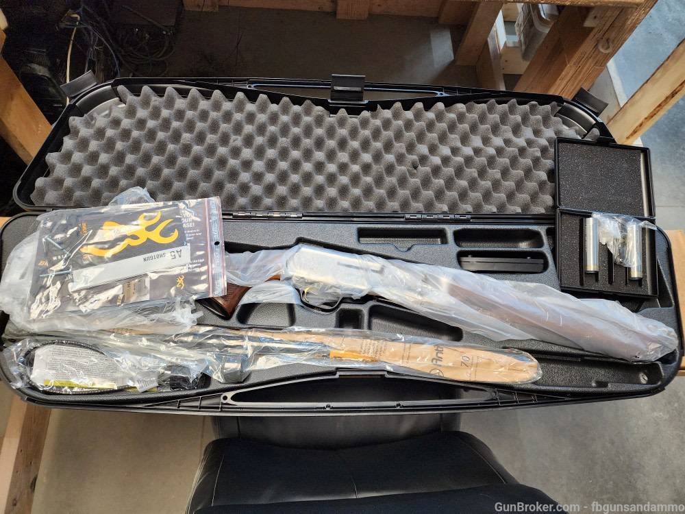 PICS! NEW BROWNING A5 ULTIMATE 12 GA 26" WALNUT ENGRAVED FIBER OPTIC 26 3"-img-2