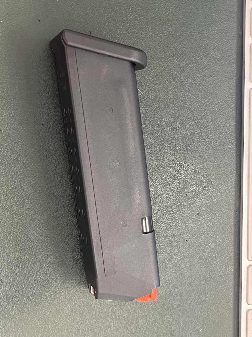 Glock 17rd 9mm Factory OEM Magazines - G17 G19 G26 G45 GEN 6-img-1