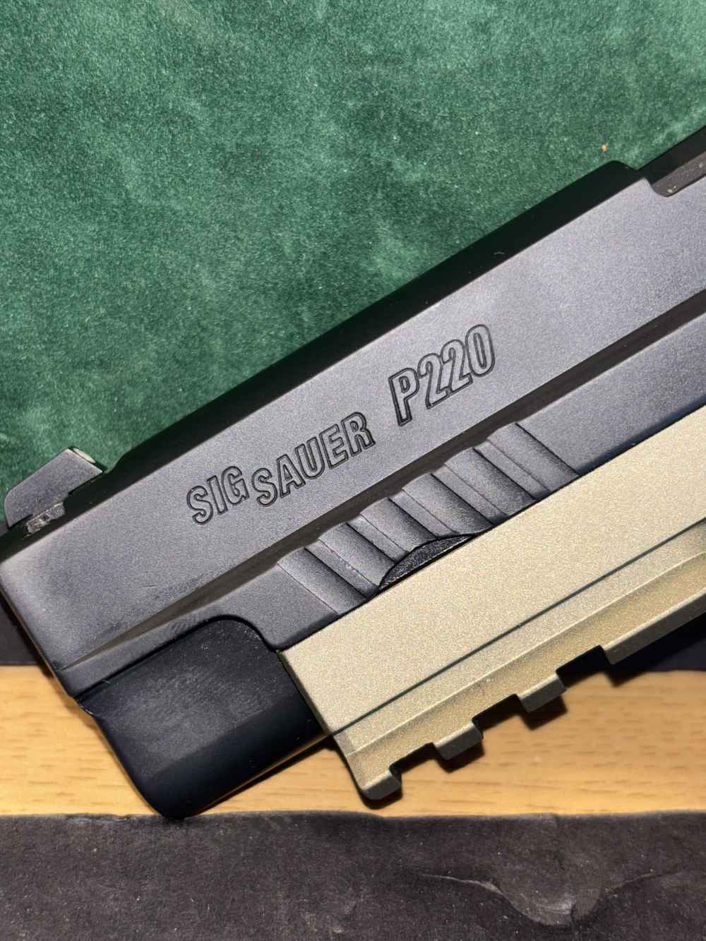 SIG SAUER P220 COMBAT WITH 4 MAGS AND EXTRA GRIPS-img-4