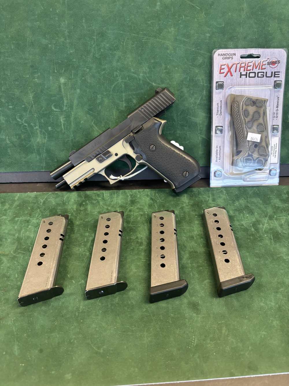SIG SAUER P220 COMBAT WITH 4 MAGS AND EXTRA GRIPS-img-1