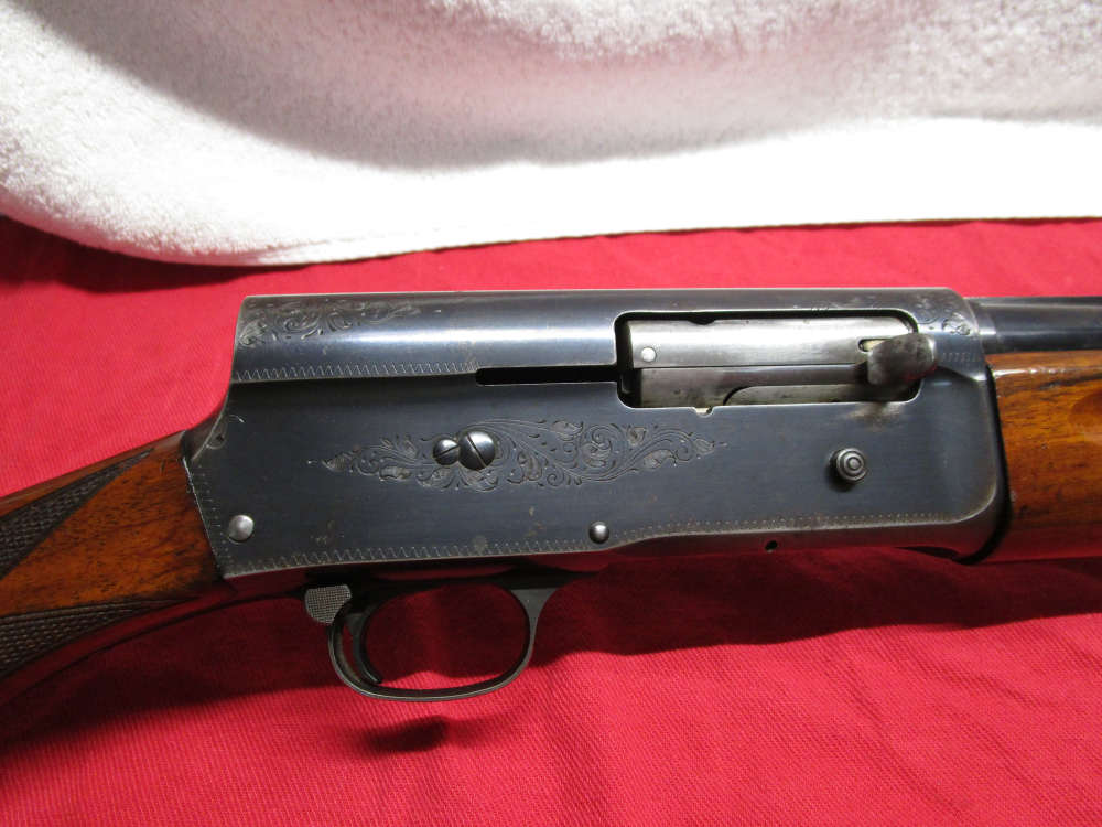 Browning Auto-5 12ga. Magnum 32in barrel-img-11