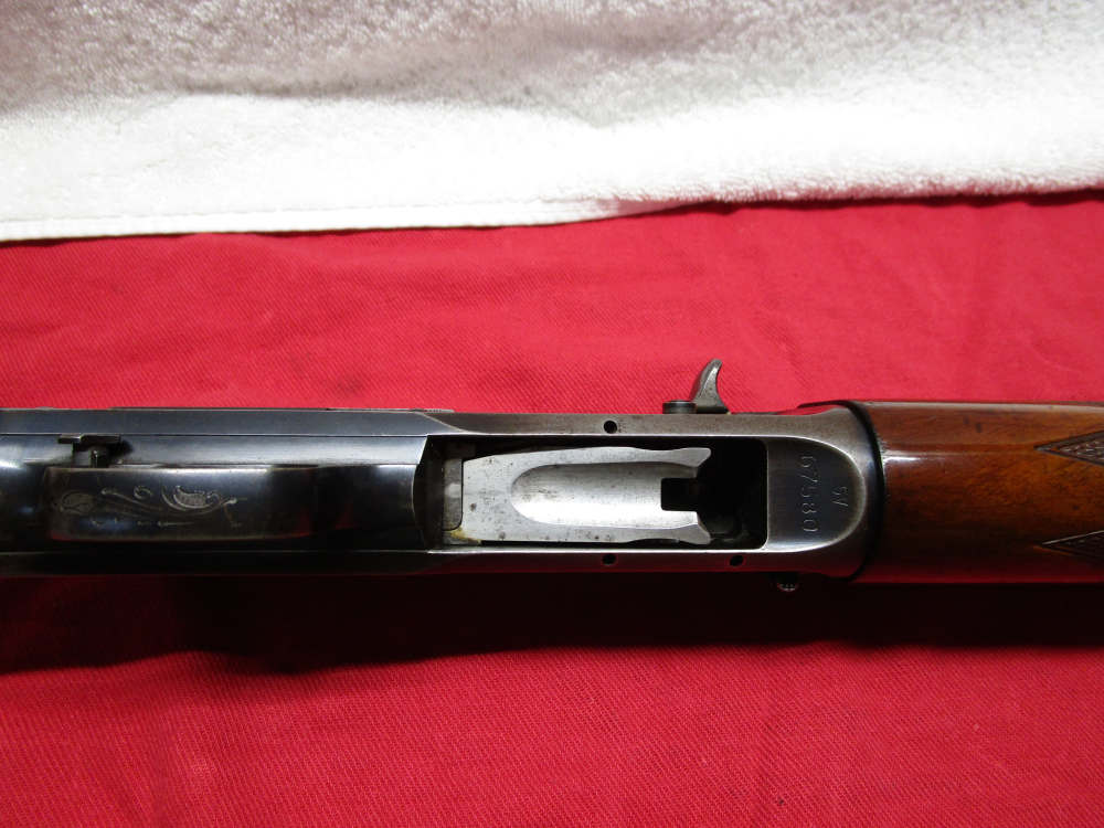 Browning Auto-5 12ga. Magnum 32in barrel-img-5