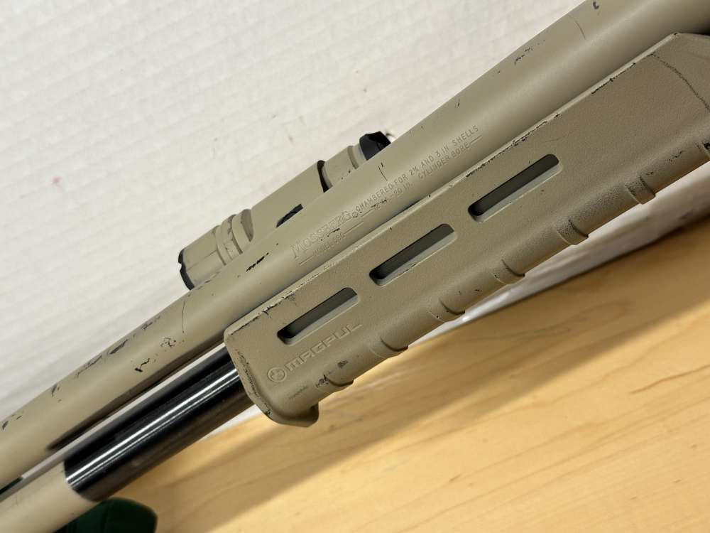 Mossberg 590 12 Gauge Shotgun 20” Barrel Custom Painted W/Taclight -img-2