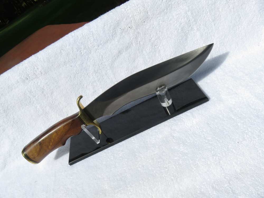 Custom made Surgical Steel Hunting Knife with Walnut Handle & Brass Hilt. -img-11