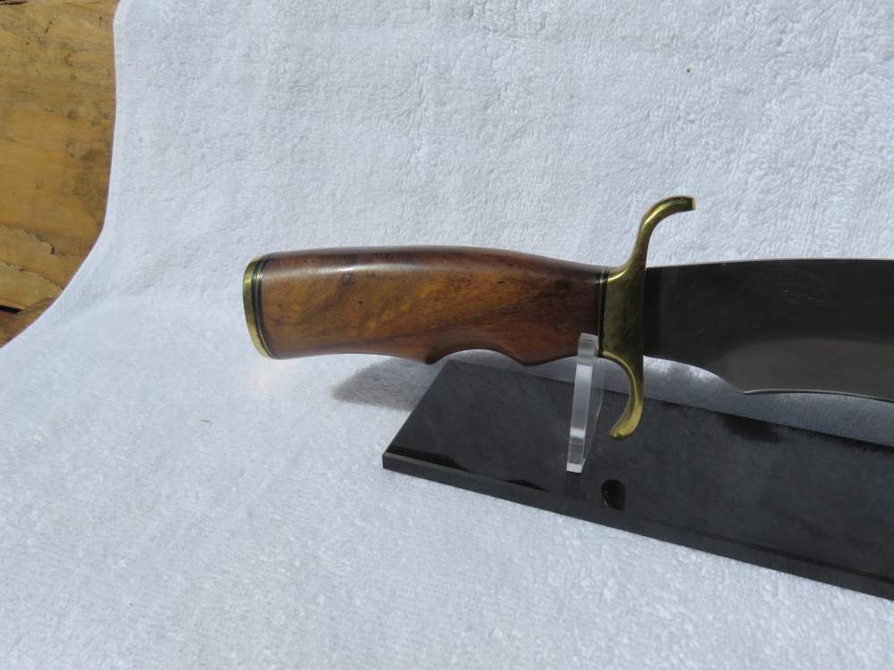 Custom made Surgical Steel Hunting Knife with Walnut Handle & Brass Hilt. -img-12