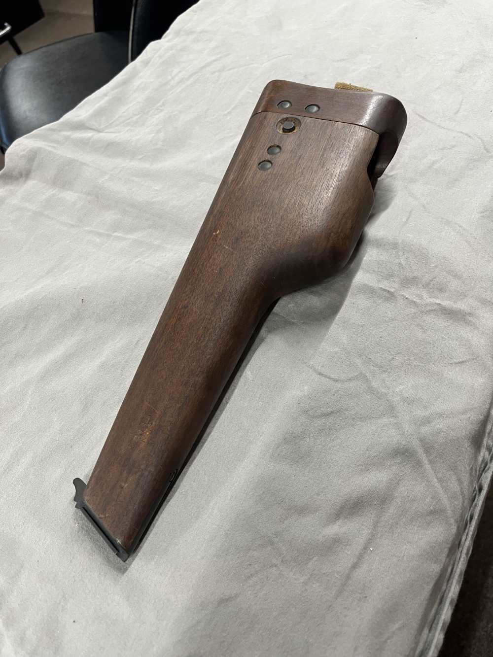 Hi Power Walnut shoulder stock (Canadian) 1944 -img-0