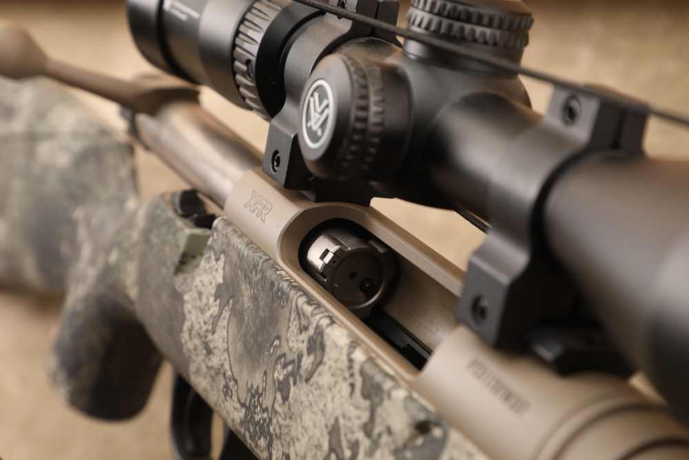 Winchester XPR Hunter .300 Win Mag 26" Bolt Rifle Vortex Crossfire II Box-img-24