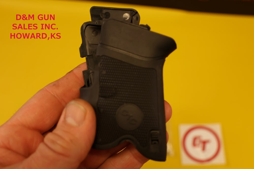 Crimson Trace CT Laser Grips for Ruger P series pistols. -img-1