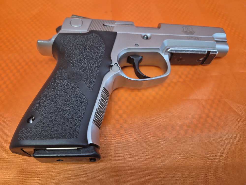 SMITH AND WESSON 4046TSW "40 TACTICAL" 40S&W DAO S&W-img-16