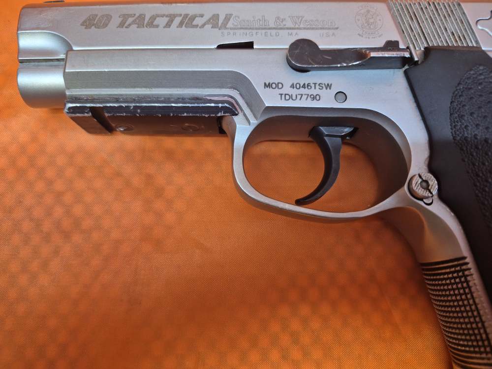 SMITH AND WESSON 4046TSW "40 TACTICAL" 40S&W DAO S&W-img-3