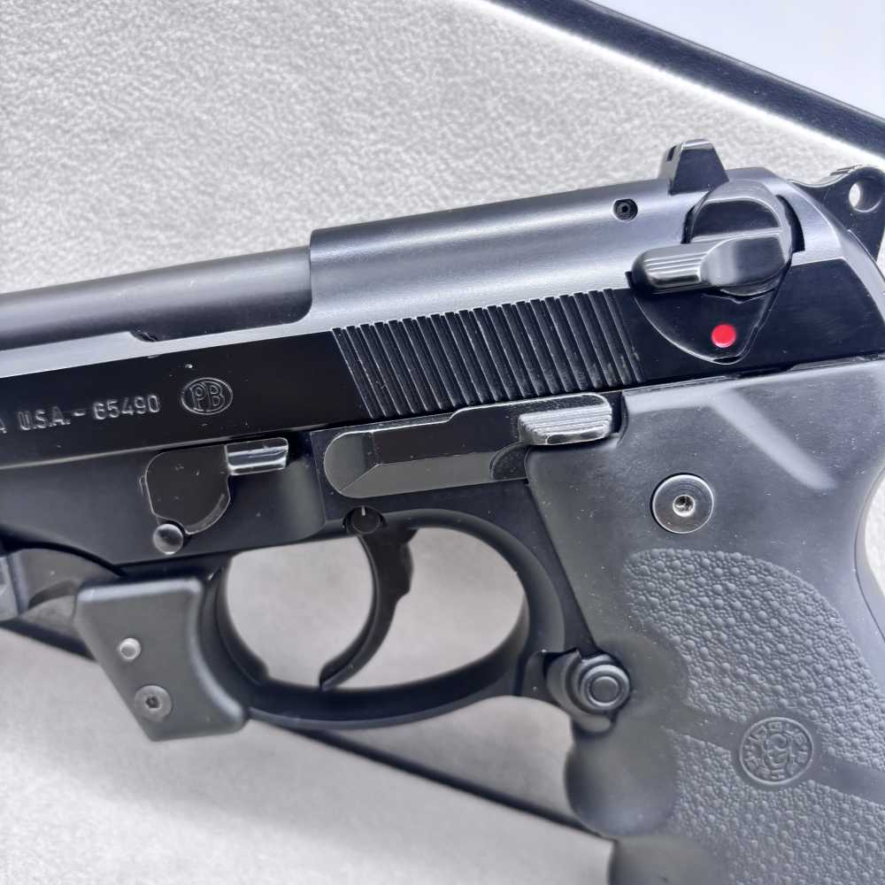 Beretta M9 9mm with case 9 mags and extras-img-2
