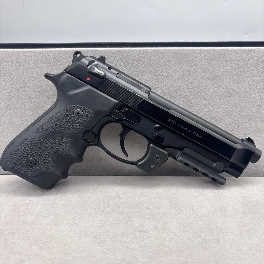 Beretta M9 9mm with case 9 mags and extras-img-4