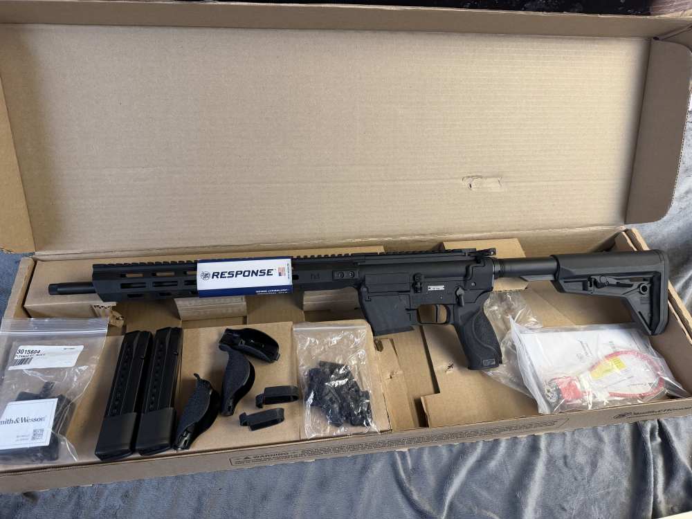Smith and Wesson Response Carbine 9mm 16.5" Barrel 23-Rounds Penny Bid-img-2