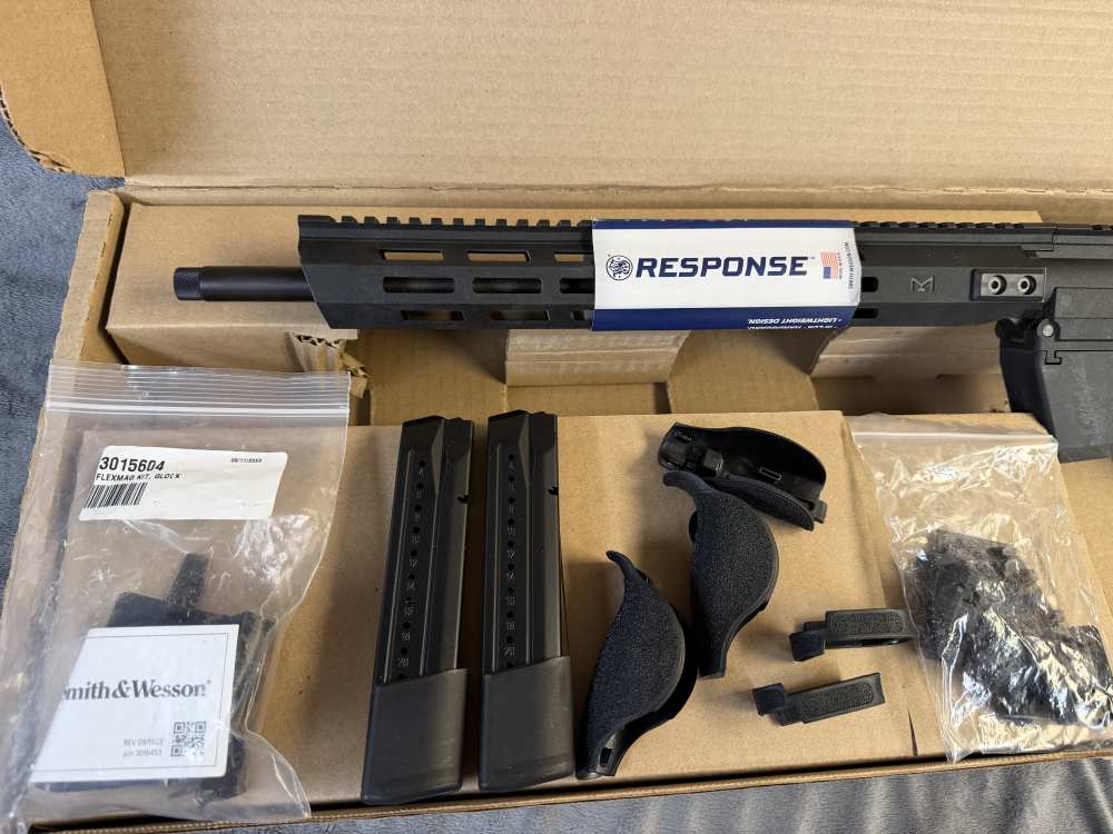Smith and Wesson Response Carbine 9mm 16.5" Barrel 23-Rounds Penny Bid-img-3