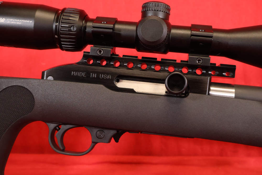 Magnum Research  MLR-1722 SwitchBolt Thumbhole 22 LR-img-12