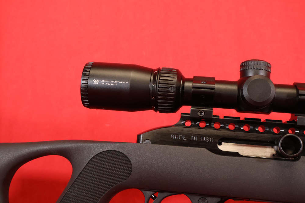 Magnum Research  MLR-1722 SwitchBolt Thumbhole 22 LR-img-13