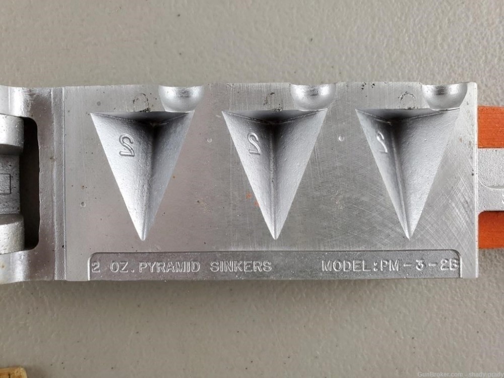 do- it pyramid sinker mold  pm-3-2b-img-1
