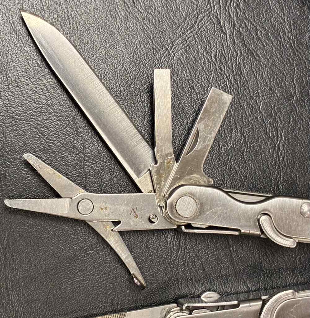 Leatherman PULSE multi tool knife Leather Black Sheath -img-5