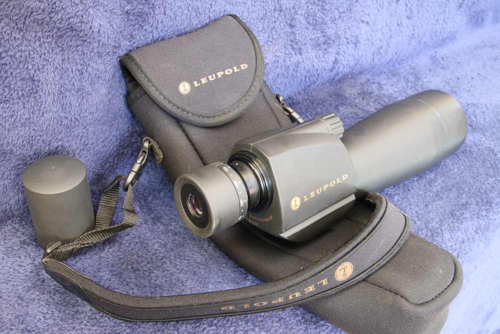 Very Nice LEUPOLD 15-45x60mm Spotting Scope - NO RESERVE-img-0