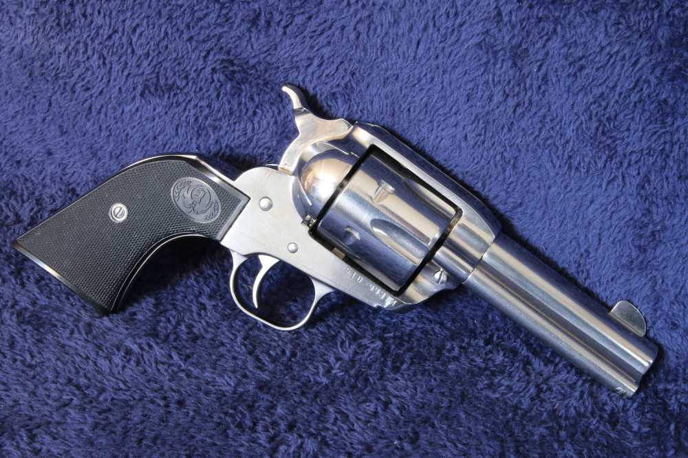 RARE - NEW Un-Fired RUGER NEW VAQUERO .357 Revolver HI GLOSS - NO RESERVE-img-2