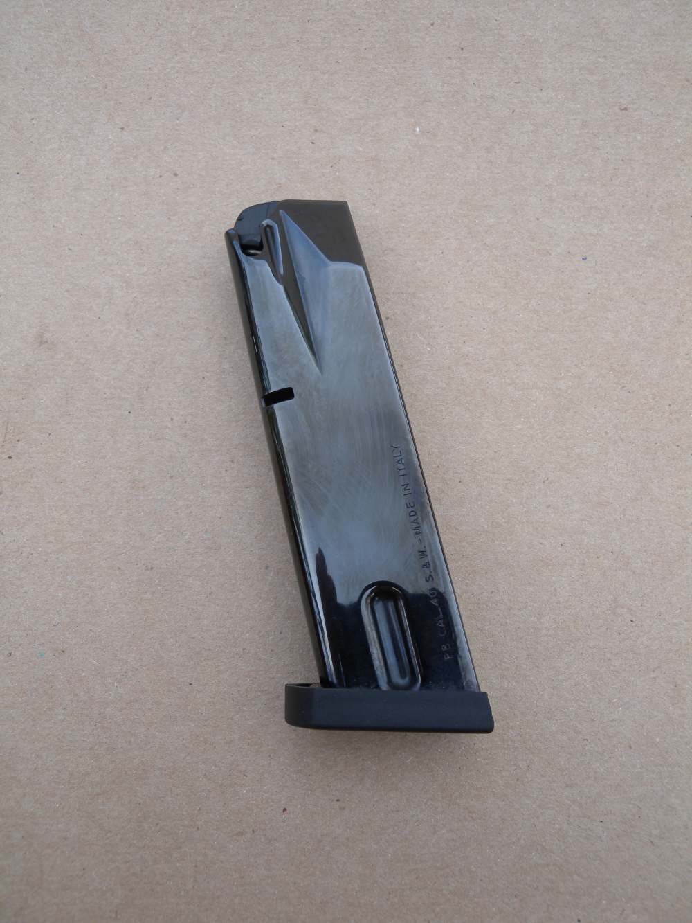 Beretta 96A1 Factory Magazine, 12 Rd., .40 S&W - with Polymer Baseplate -img-1