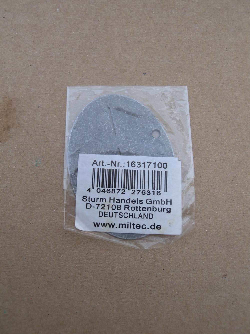 WWII German Wehrmacht Dog Tag with Leather Neck Pouch - New-img-4