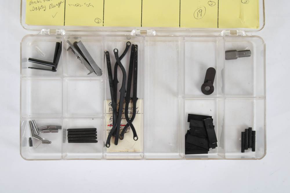 SMITH & WESSON 39 59 439 459 469 639 669 PISTOL PARTS LOT – 201 PCS-img-13