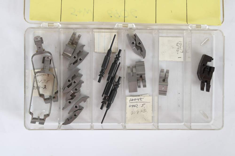 SMITH & WESSON SEMI-AUTO PISTOL PARTS LOT – 6906 5906 4506 422 – 133 PCS-img-0