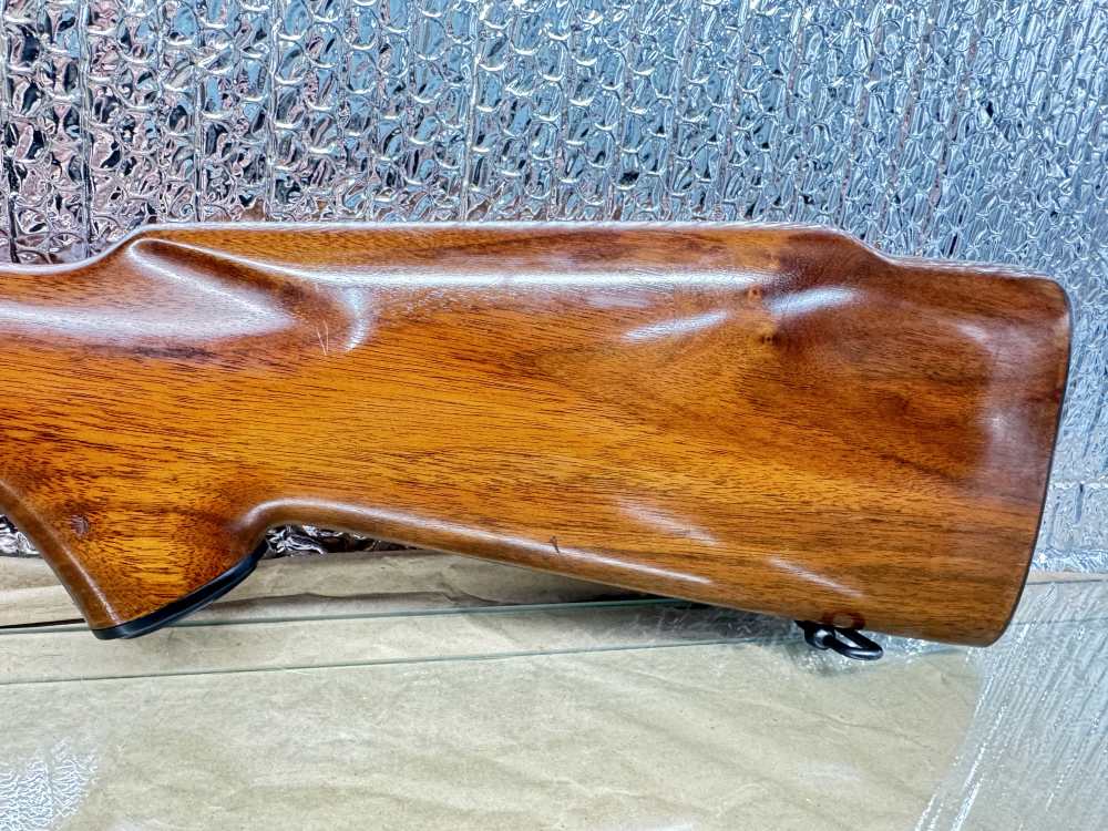 pre-1964 Winchester Model 70 bolt-action rifle .250-3000 Savage + ammo-img-6