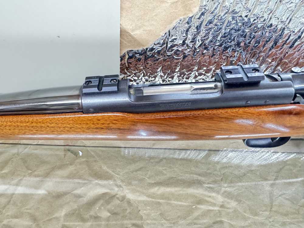 pre-1964 Winchester Model 70 bolt-action rifle .250-3000 Savage + ammo-img-4