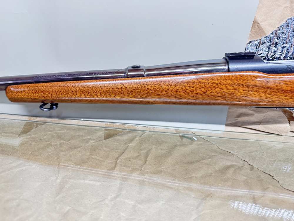 pre-1964 Winchester Model 70 bolt-action rifle .250-3000 Savage + ammo-img-7