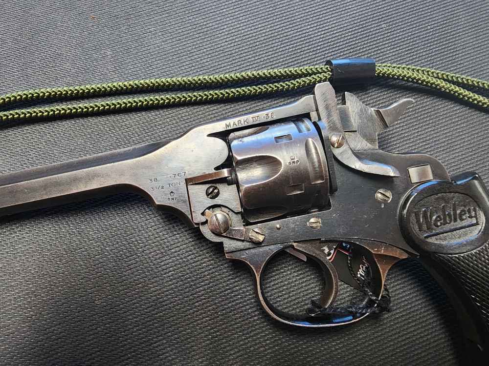 GREAT CONDITION Webley Mk IV .38 Revolver-img-3