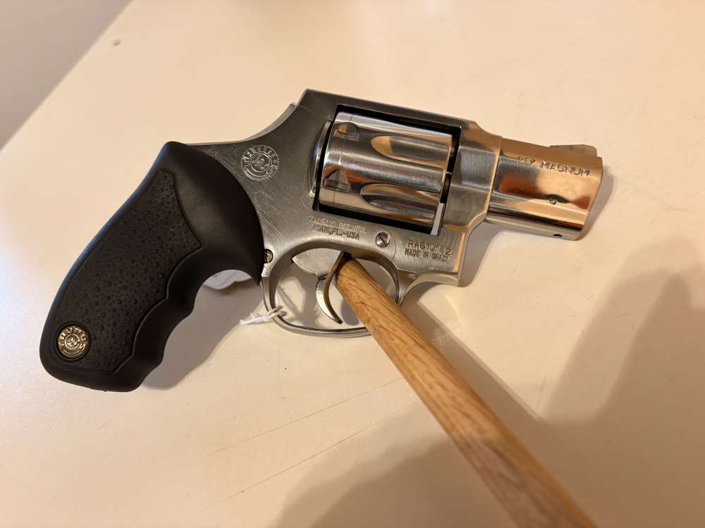 Taurus 617 (2-617129C) 357mag-img-1