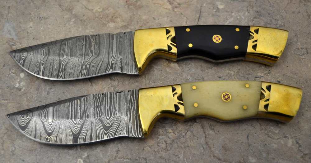 Custom Made Damascus Steel Set of 2 Hunting Knives with Mix Handle (LT 13)-img-0