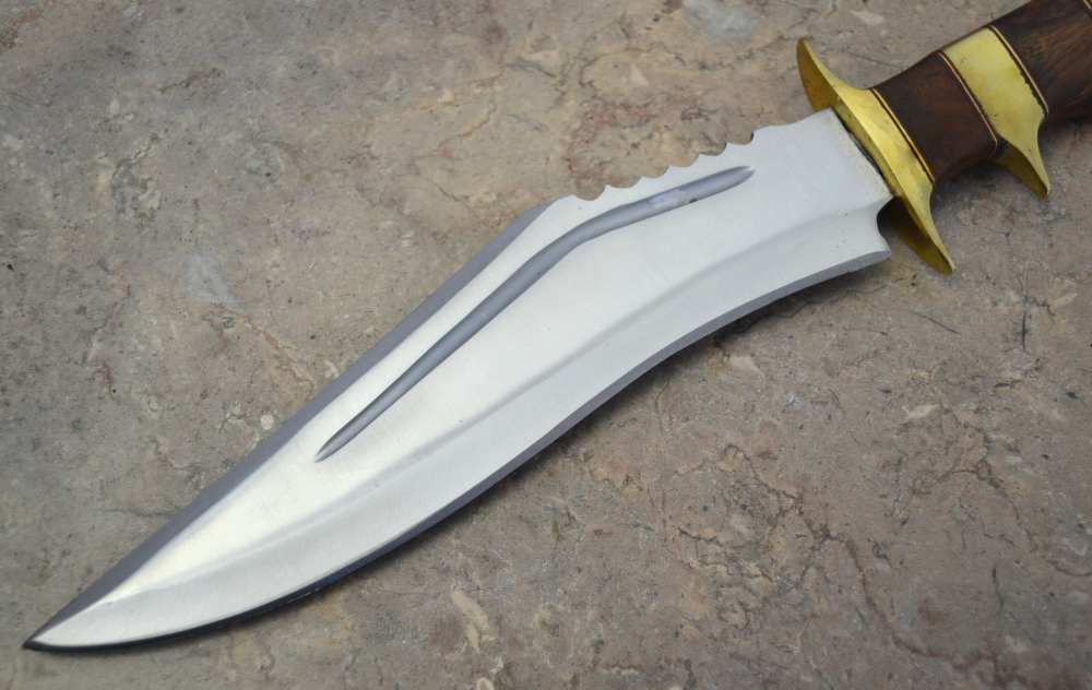  Custom Made Surgical Steel Hunting Knife with Walnut Wood Handle (AS 21)-img-2