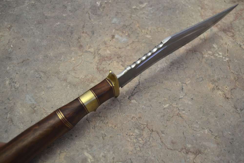  Custom Made Surgical Steel Hunting Knife with Walnut Wood Handle (AS 21)-img-5